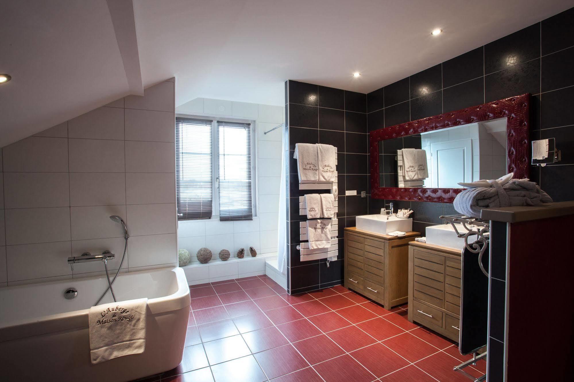 Auberge De Maison Rouge Vétraz-Monthoux Zewnętrze zdjęcie